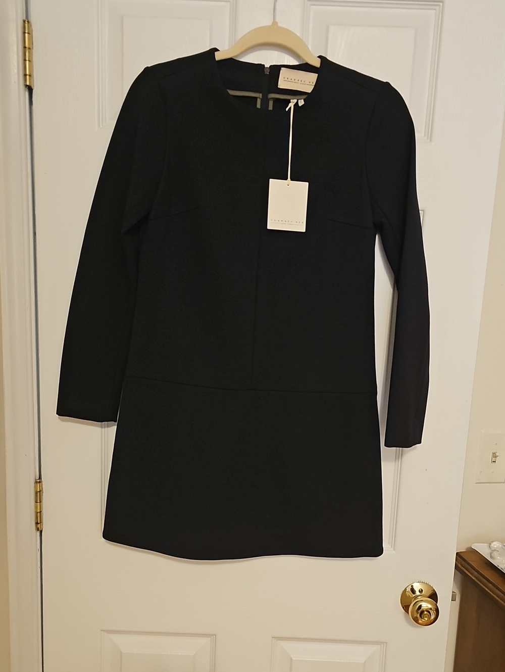 NWT Classic Six Minimalist Navy Long-Sleeve Shift Dress - Women's 4